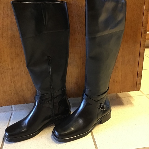 Women's Black  leather boots - Picture 4 of 4